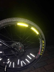 Reflexné samolepky na bicykel - biele Reflexné samolepky na bicykel - biele
